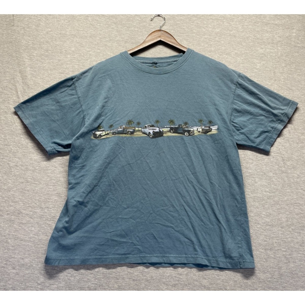 VTG Newport Blue T-Shirt Mens XL Blue Graphic Truck On Beach Stock Logo Pullover